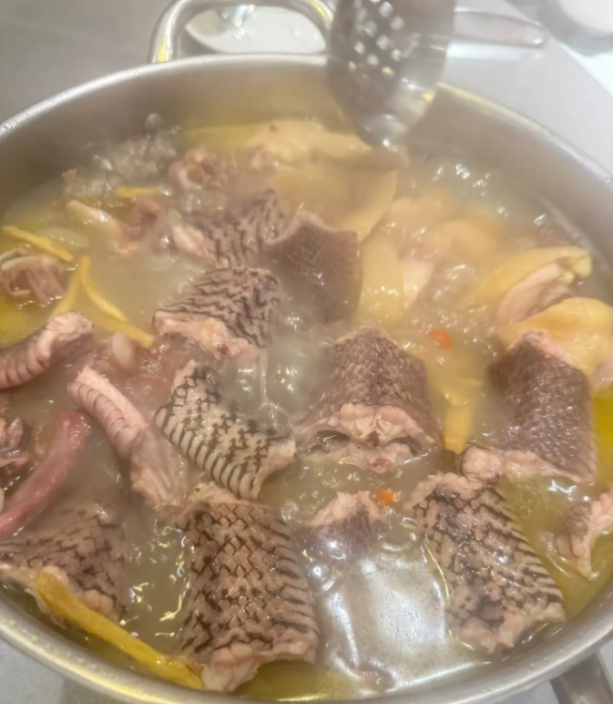 这个是广东的什么美食？给我介绍一下这份里面是什么肉？ ​第一次见