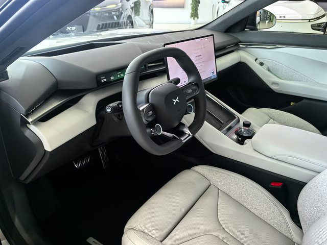 试驾经验和技巧
一般试驾时间在半个小时左右，外观和内饰尽量在4儿子店内去静态体验