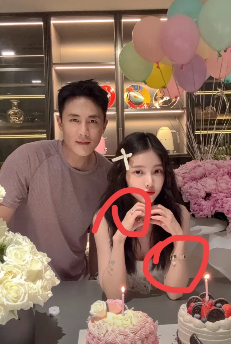 看了杜淳妻子王灿的一天

我沉默了，这日子是真悠闲

早上，保姆把做好的小笼包和