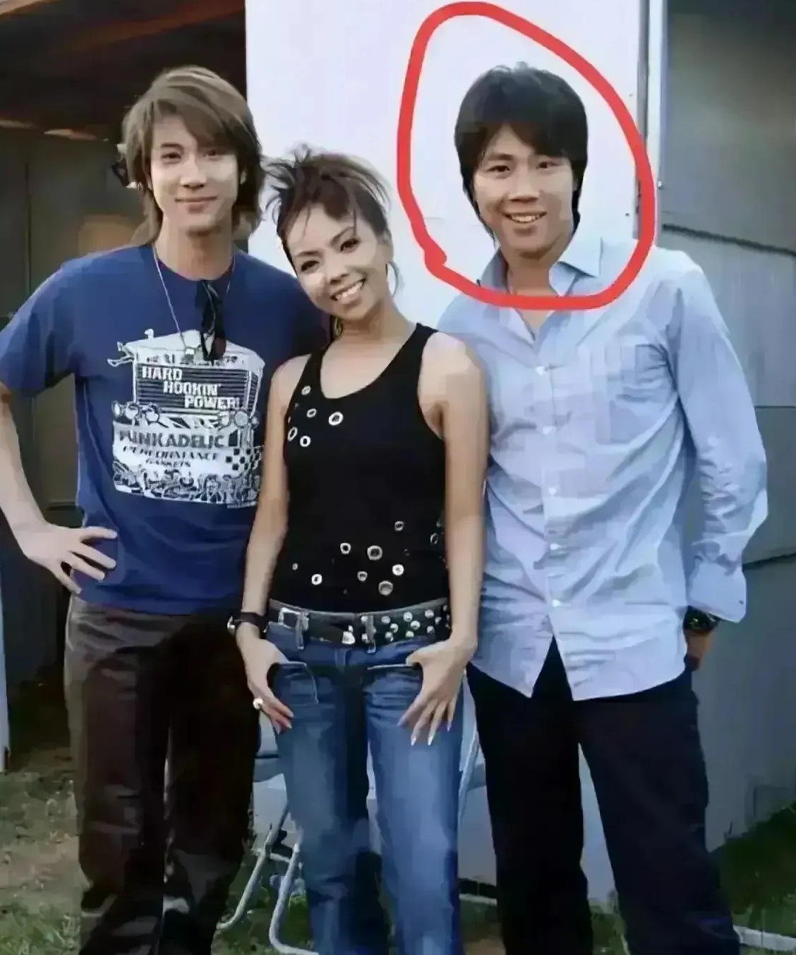 王力宏，张惠妹，旁边男的是谁？