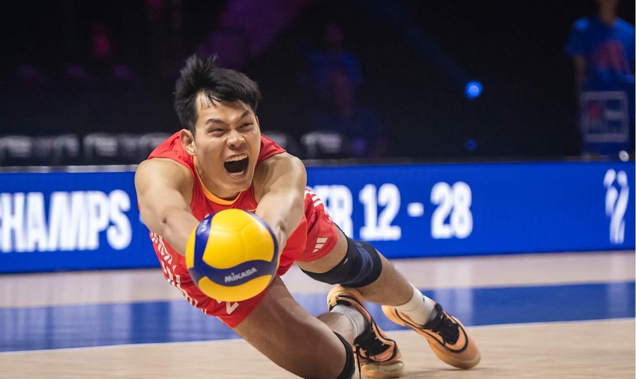 22-25、16-25、23-25，全替补阵容的中国男排0-3不敌仅有主力卢卡雷