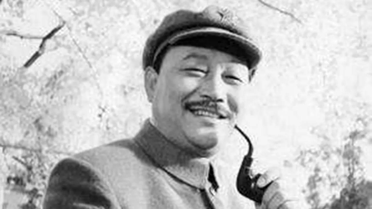 贺老总一生佩服两人，一是主席，另一人为何是彭老总？