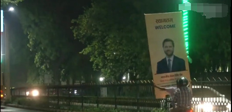 印度热情迎接美国副总统











我的天哪！印度这回为了迎接美国副总