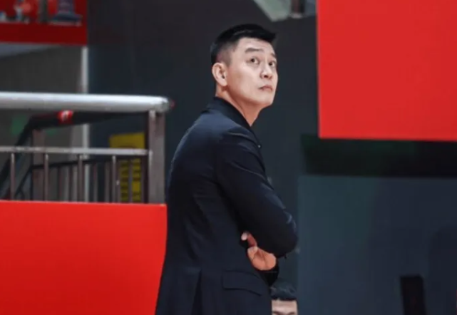 CBA常规赛辽宁对阵广东赛前，辽宁队主教练杨鸣接受了媒体采访。
杨鸣：辽粤的话题