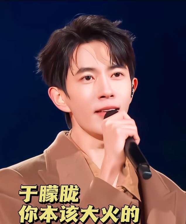 “比他大火的消息传出前先传出的是他的s讯”