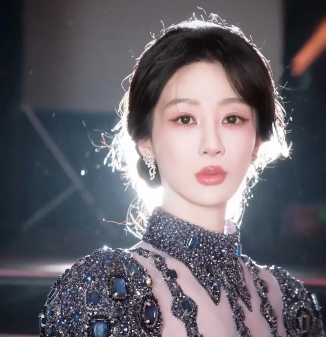 让我们一起大声说这个杨紫美不美？除了《长相思》《香蜜沉沉烬如霜》《亲爱的，热爱的