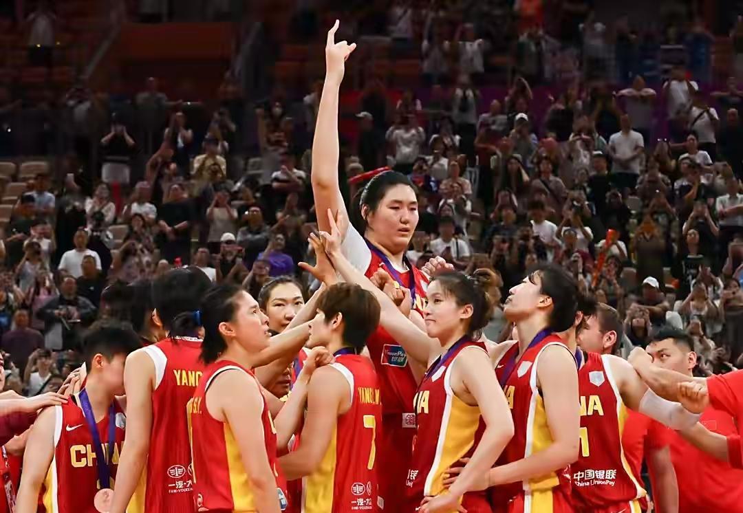 女篮亚洲杯落幕，最终奖牌榜如下[鲜花]


冠亚军决赛
澳大利亚女篮88-79日