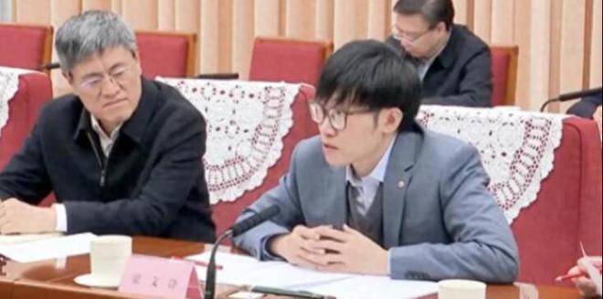 #人工智能技术# 我国企业家应把捍卫国家安全摆在首位！据知情人士透露，DeepS