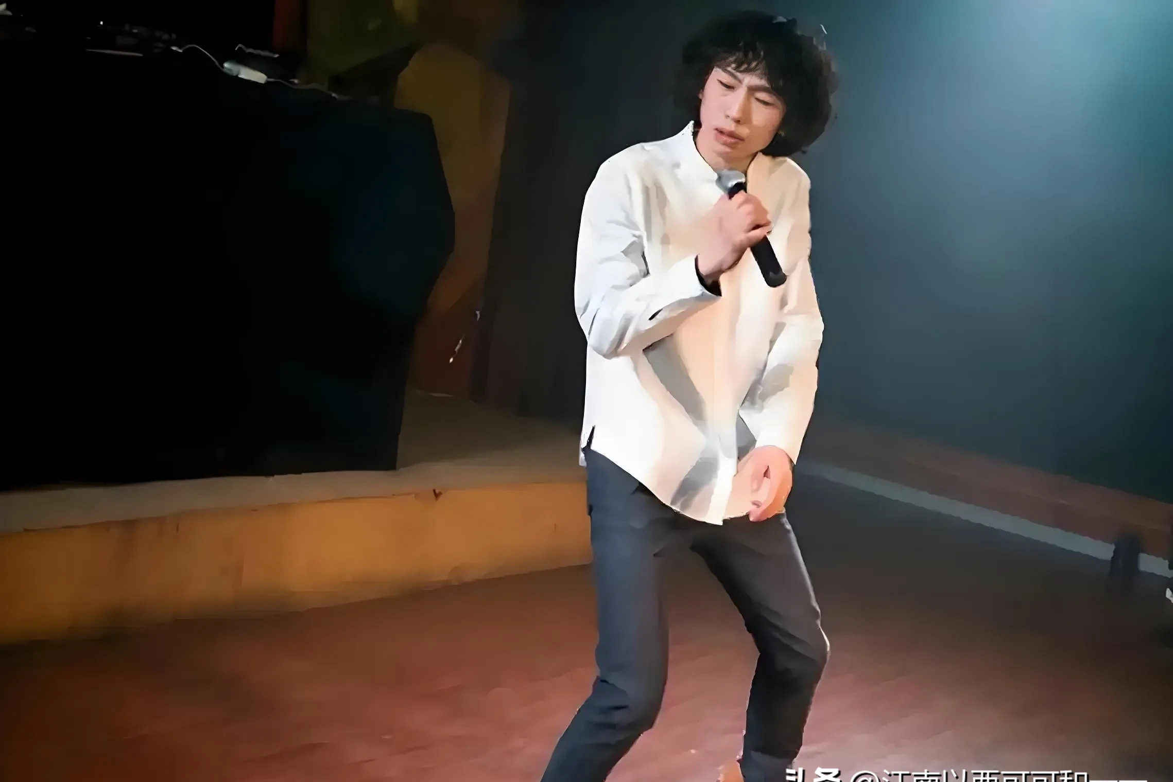 乐坛三大当红明星











我的天哪！你敢信？庞麦郎、李宇春、华晨宇