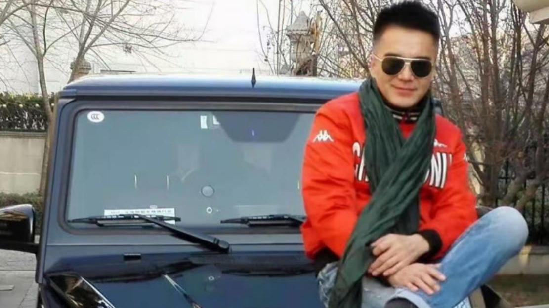 许亚军回北京，和张澍现身奔驰4S店