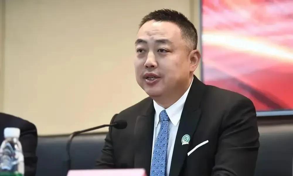 雪藏樊振东苦使王楚钦磨砺林诗栋，战略大师刘国梁的“洛奥诡计”。
       正