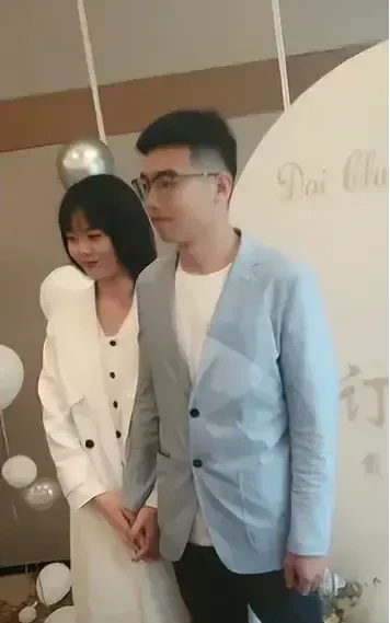 万万没想到，参加一场马拉松结果火出天际，
最难过的不是男主，不是女主，不是男主的