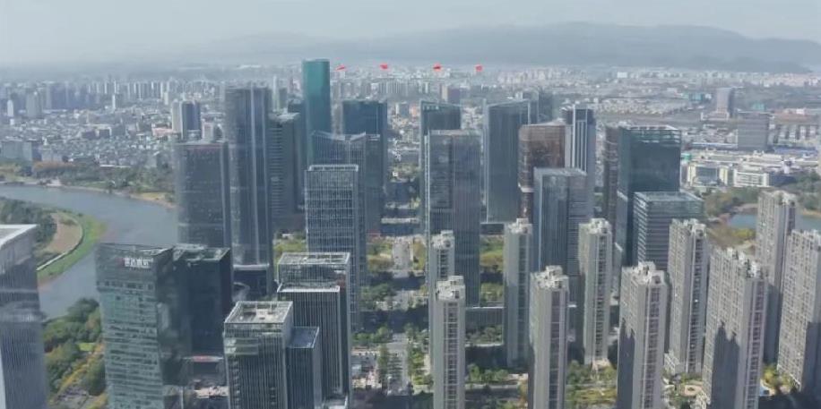人才越来越往发达地区聚拢，浙江义乌上半年吸引3.2万名大学生
浙江省义乌市融媒体