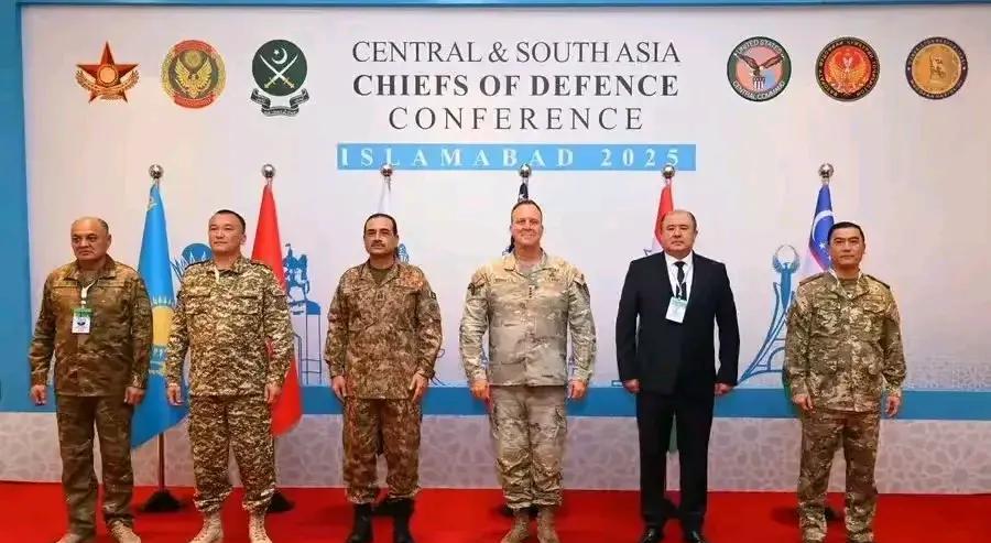 中亚地区军事会议的发展方向充满复杂性。美国想“重塑中亚”，从其主导电网工程、想在