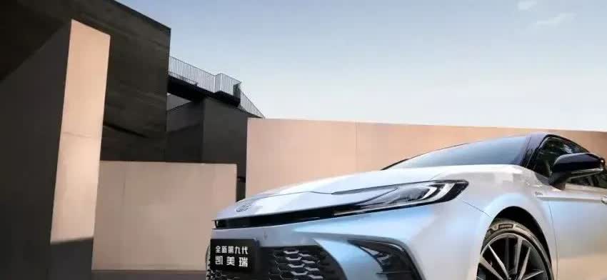 全球公认最好的发动机前三名：

第一名：本田，故障率0.29%。
第二名：