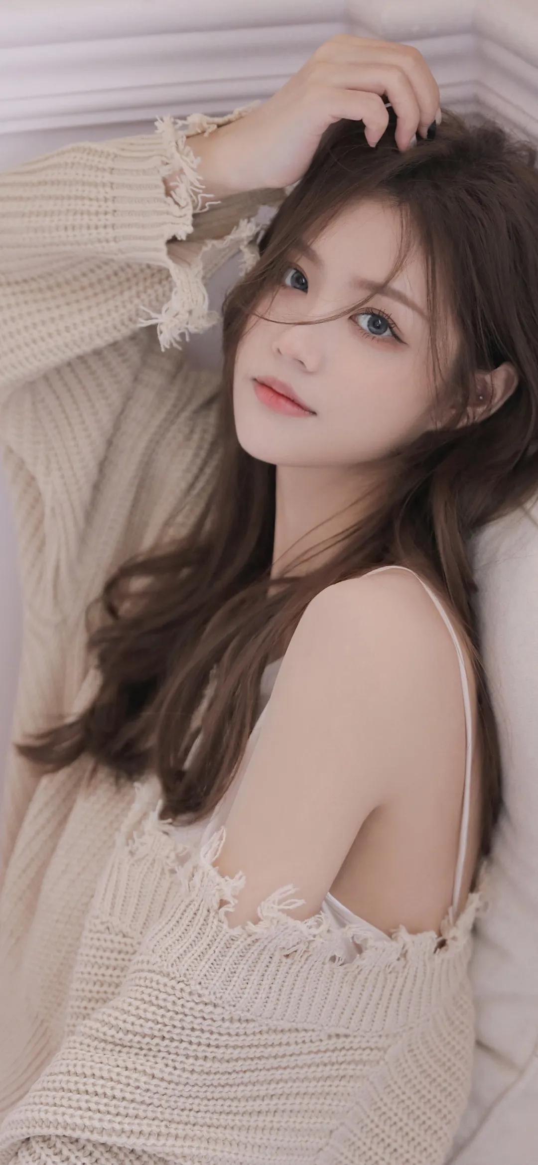 笑话：儿媳妇：妈，你赶紧回来一趟。
​婆婆：什么事？叫我赶紧回来
​儿媳妇：去把