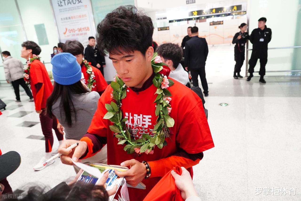 U23国足亚洲杯功臣或加盟北京国安 山东鲁能全力挽留