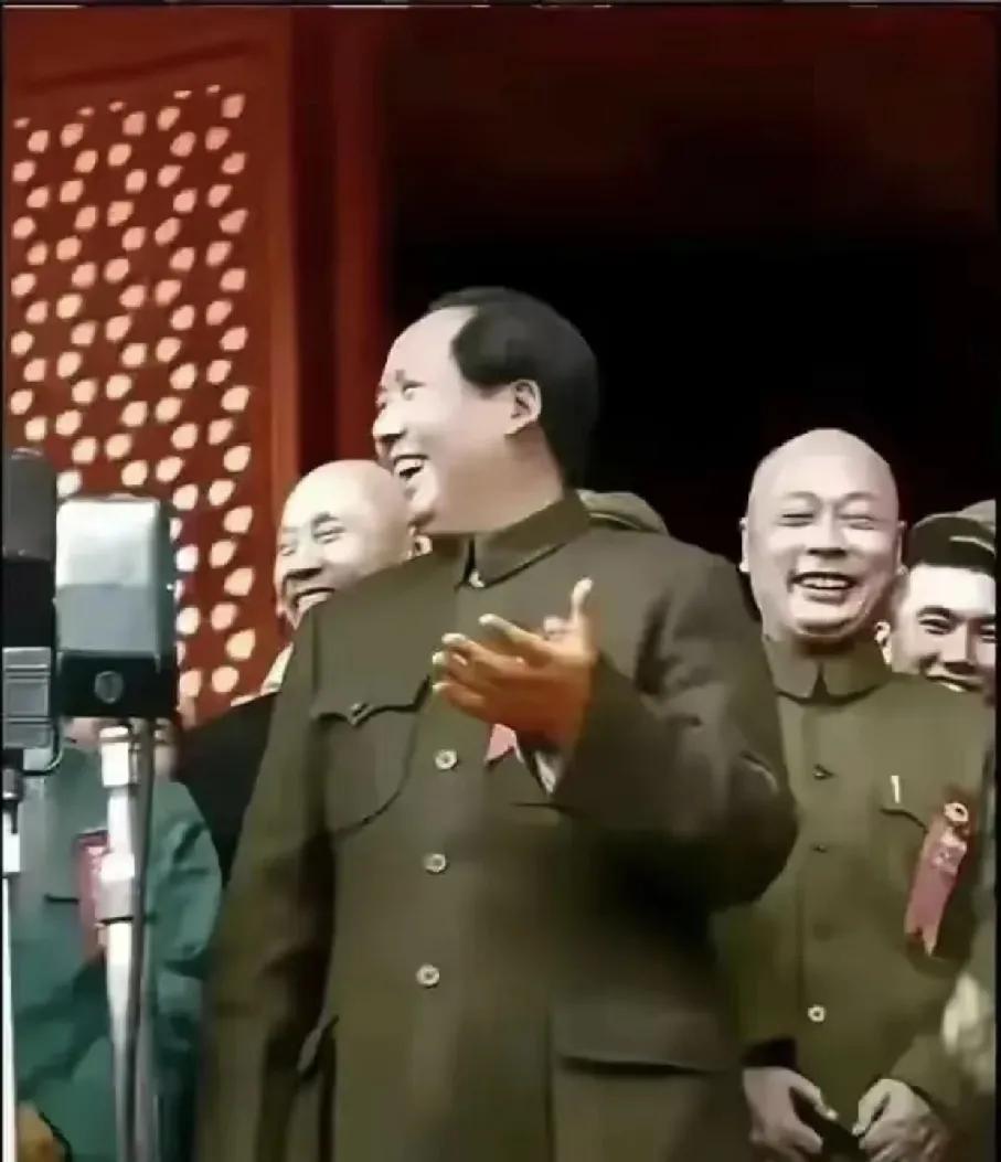 欢庆胜利的喜悦！向开国元勋们致敬！