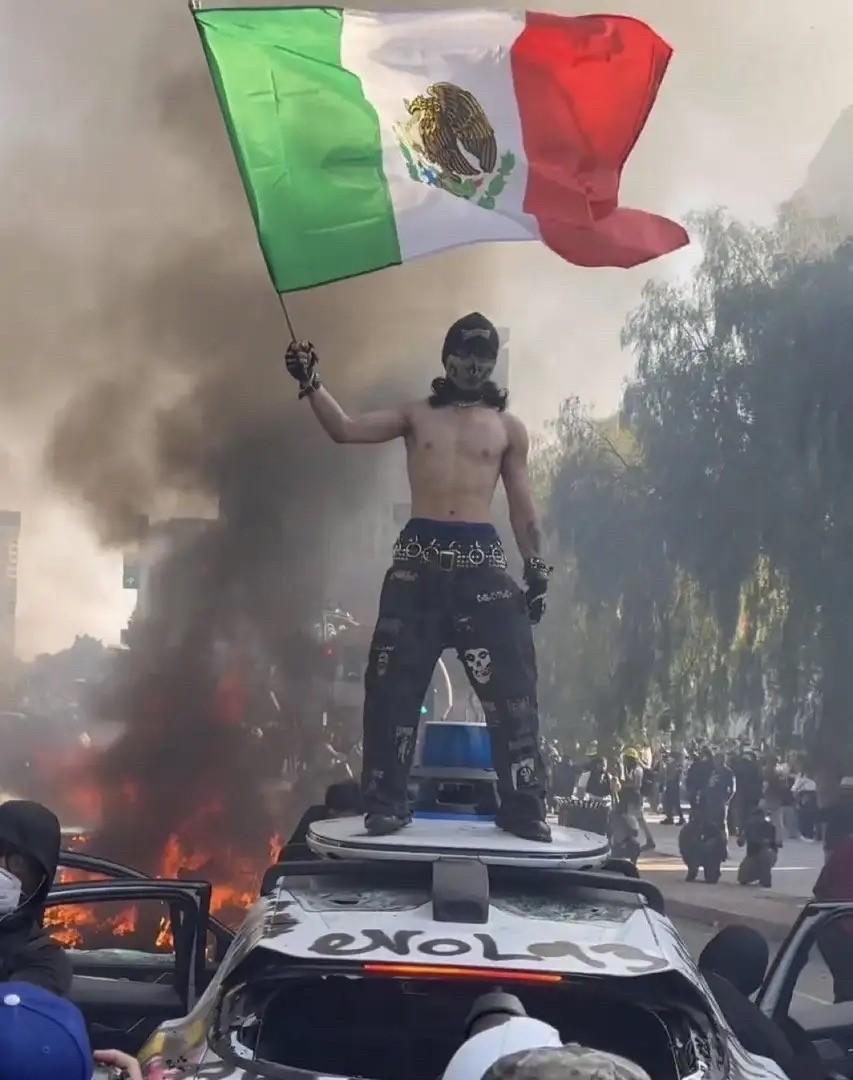 当年，为了黑奴，美国狠狠地打了一架。结果是什么？打出了一个伟大的国度！打出了一百