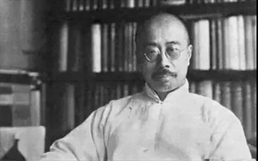 新中国成立后，作为政治犯的周作人写了一封为自己辩解的信递给了毛泽东。毛泽东看完后