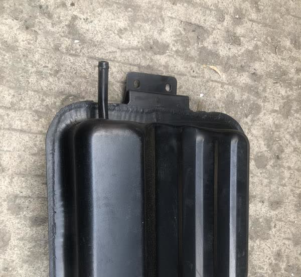 汽车碳罐损坏有哪些症状？
汽车碳罐要是坏了，那麻烦可不少。会有行驶异响、汽油味