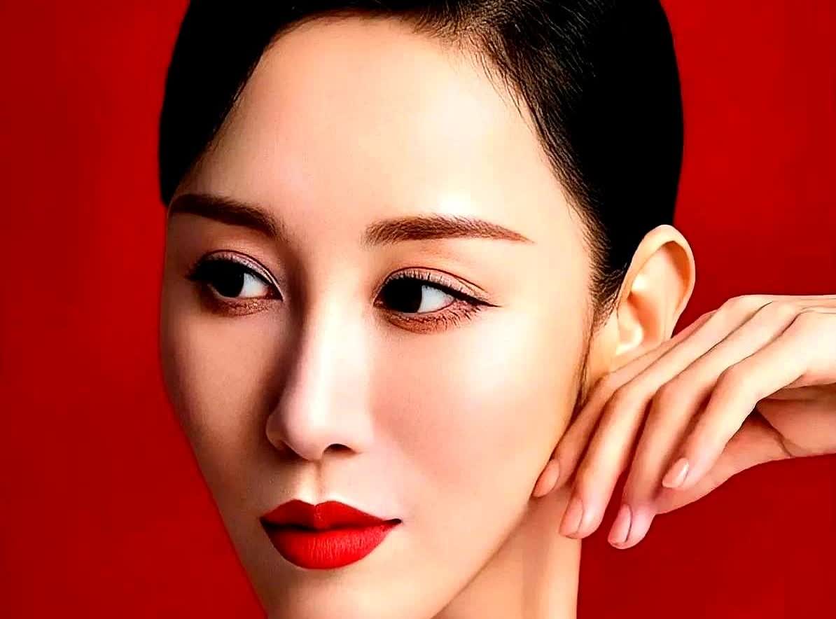 朱媛媛51岁走了，我忍了
曹颖患胃癌，我也忍了
但真是万万没想到，年纪轻轻的