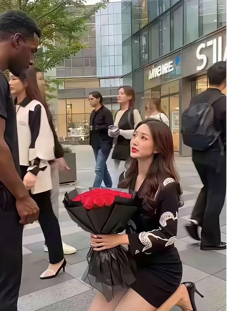如果她是你的女儿，你心里面是什么滋味？