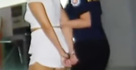美国女老师和男学生发生性关系，还跟其他老师炫耀，被揭发。
美国媒体披露消息称，美