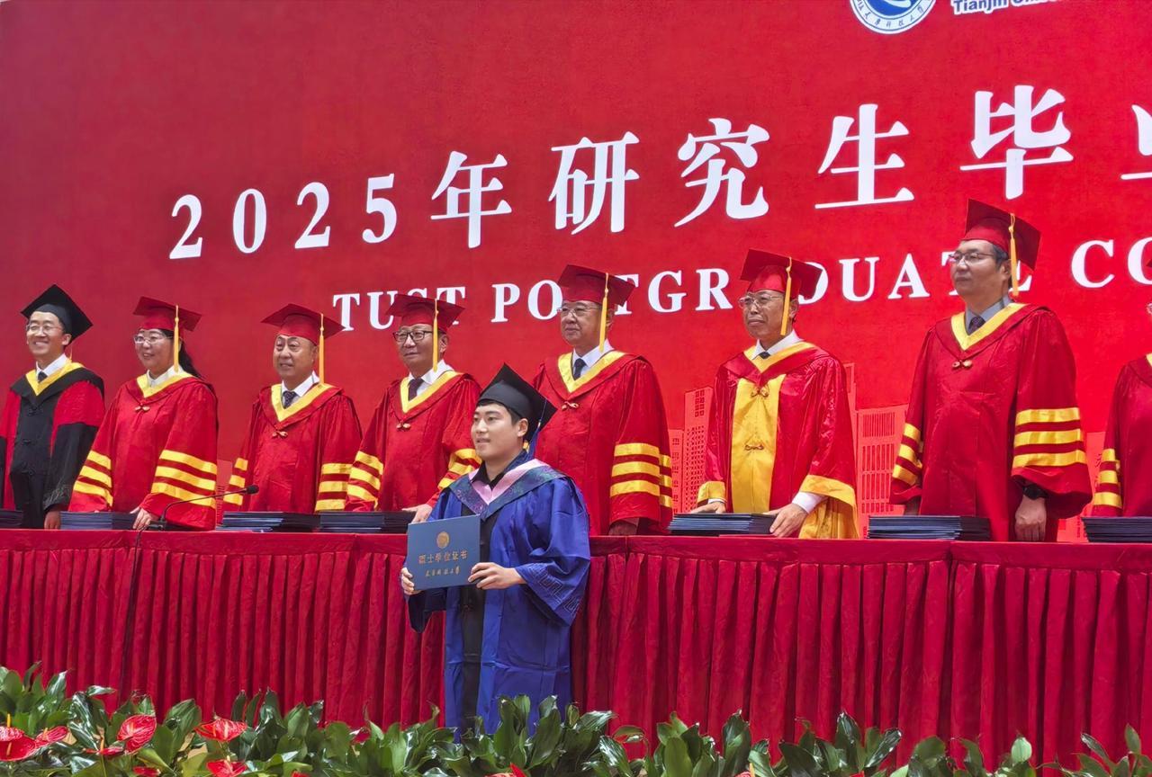 梁靖崑研究生毕业啦，不是体育院校，而是天津科技大学，不是运动系专业，而是经济与管