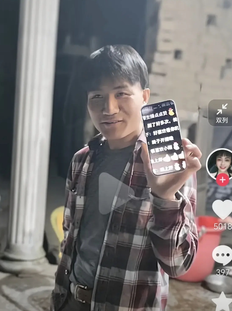 原来越发刚美国的养父母不是生不出孩子，他们生了5个，然后收养了4个，一共9个孩子