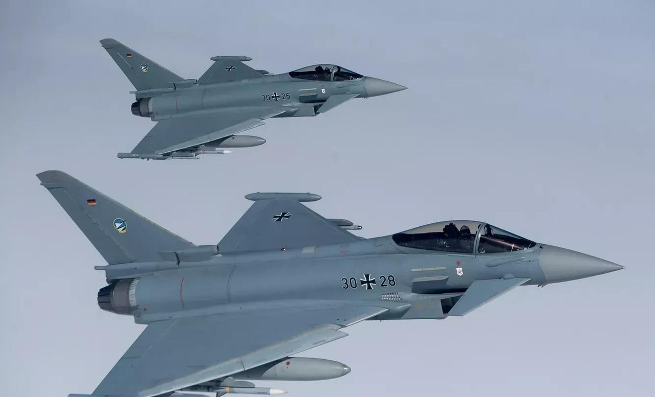 【德国少将呼吁轰炸俄罗斯机场】
有可能间接影响俄罗斯武装部队的进攻潜力根本没有披