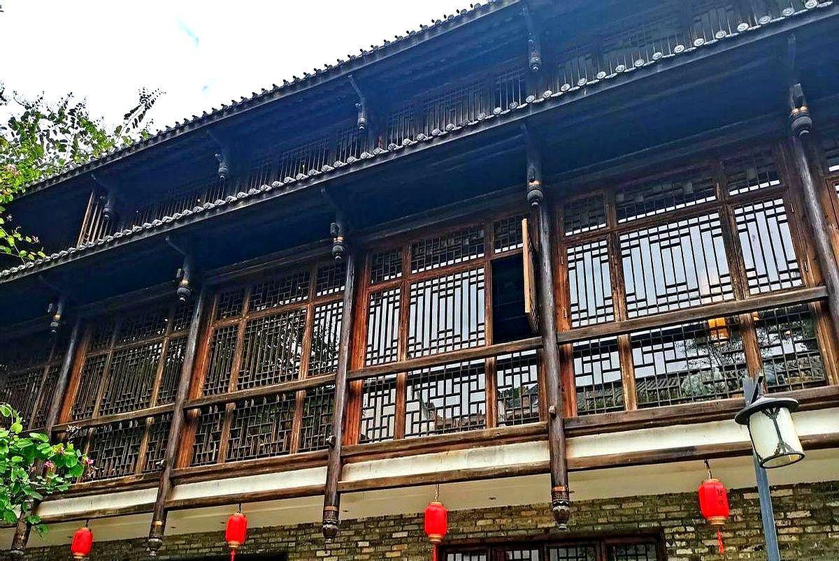 我发现老板都有一个特点，就是无论大老板，小老板都有，就他们说话很喜欢套别人的话，