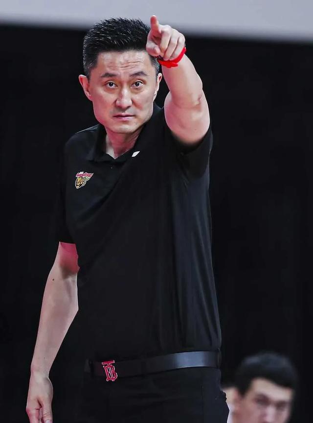 广东队下赛季最值得杜锋重点培养的三大国青王牌:
1.陈家政   19岁   身高