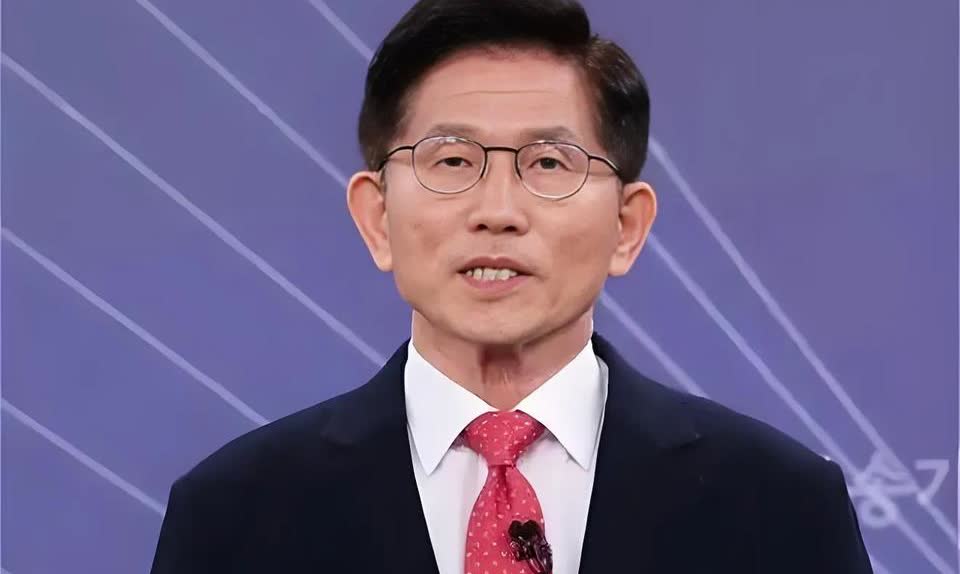 74岁的金文洙并没有死心！
本以为惨输于李在明的金文洙会就此告别政坛，没想到就