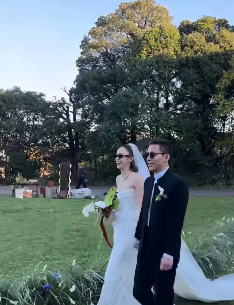 霍家三公子终于在37岁的大龄娶了，我不羡慕他能娶到泰国首富家的女儿，也不羡慕她娶