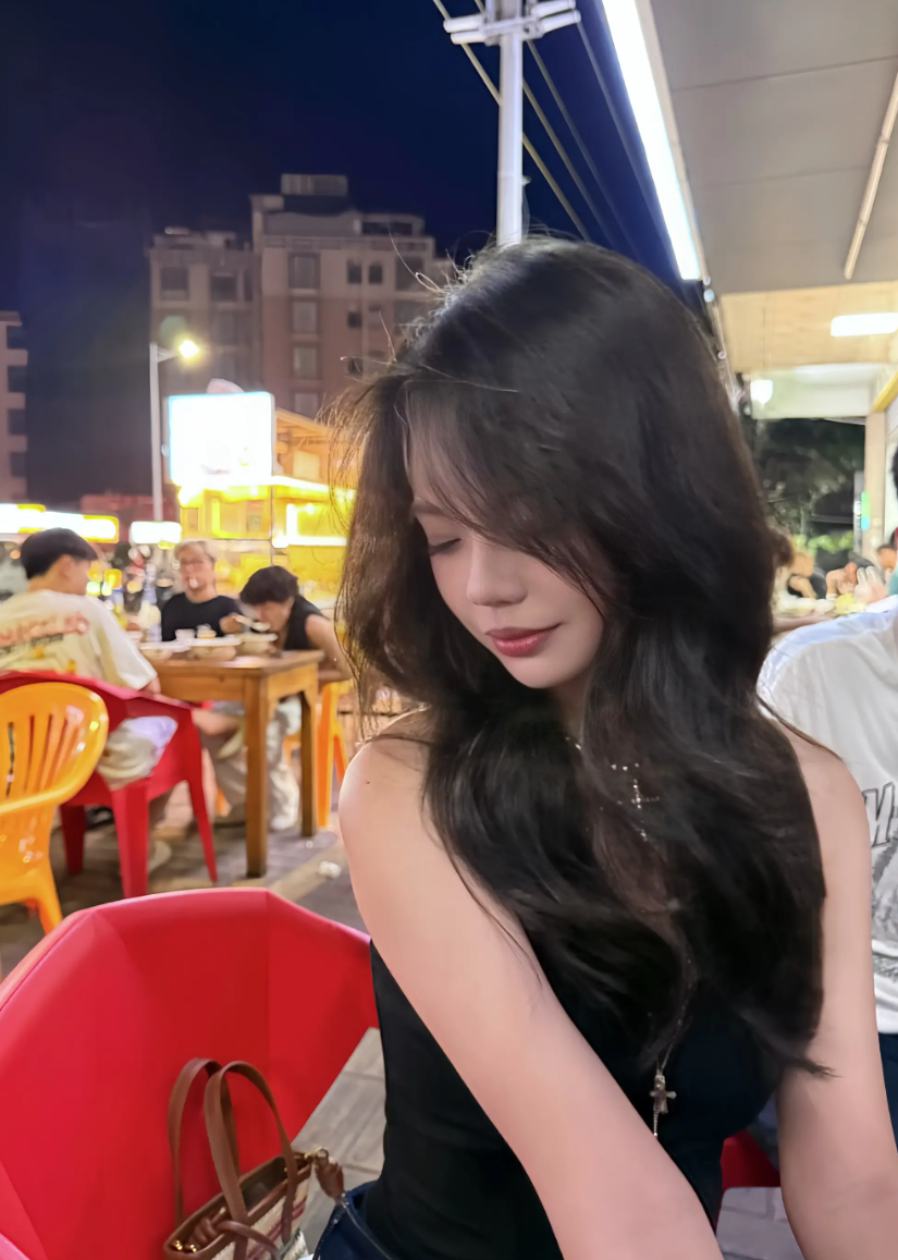 本来挺想你的 后来玩手机忘了