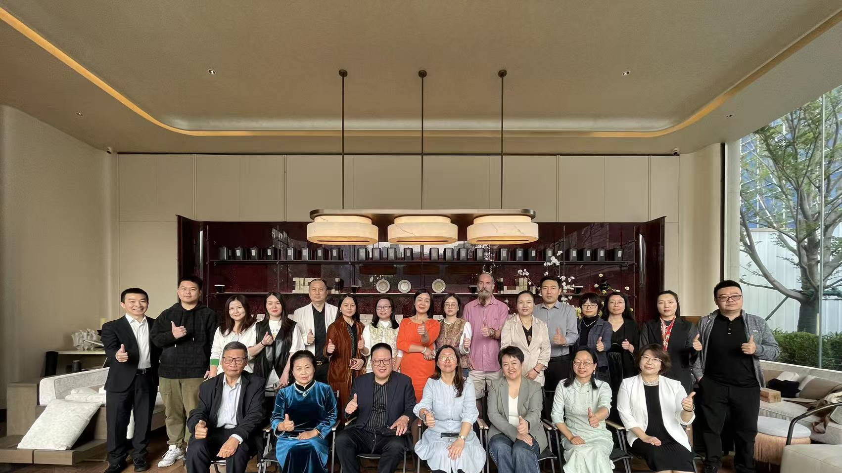 白衣天使的跨界之约——陈梅凤护士参加高校企业家高定俱乐部活动有感