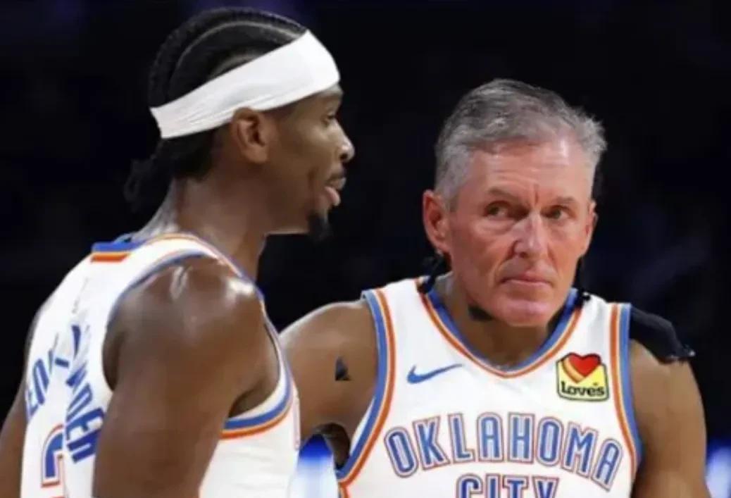 这绝对是NBA历史最强双人组，没有之一
不管前面对手领先多少，最后他们两人
联合