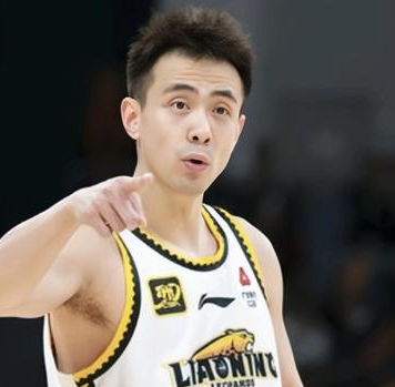 阅读 0点赞 0评论 0
赵继伟1分，辽宁男篮大胜山东男篮晋级全运会半决赛。全运