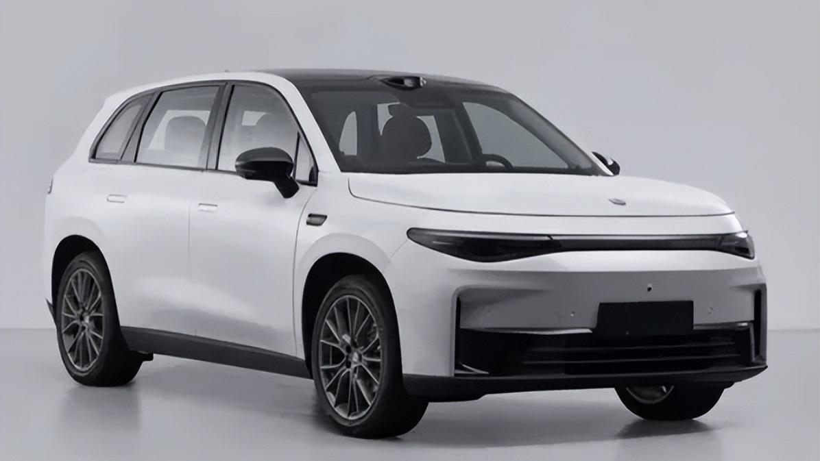 新增75km续航！新款零跑C10电池扩容配碳化硅，12.98万贵在哪？