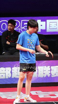 钦阳三个员工，老板和亲儿子赛前唠嗑，努力好好表现养活后面俩员工[笑哭][笑哭][
