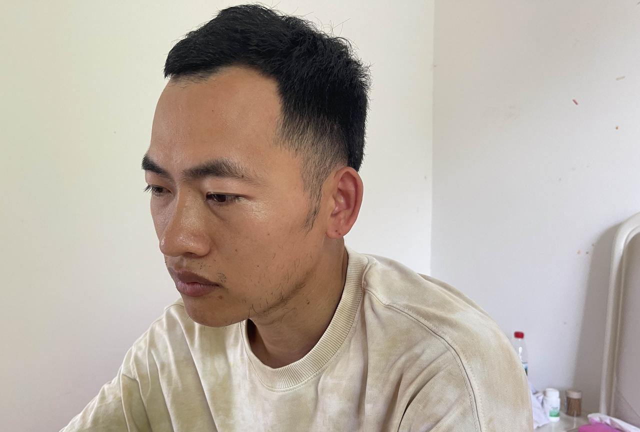 炮哥听说广西小勇心情不好，又不吃不喝不知道是不是得了相思病，今天炮哥特意急急忙忙