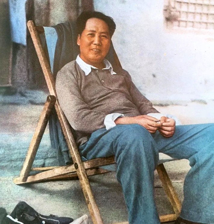 1948年夏天，随着解放战争的日渐明朗，毛主席准备亲自去一趟苏联，向斯大林请教一