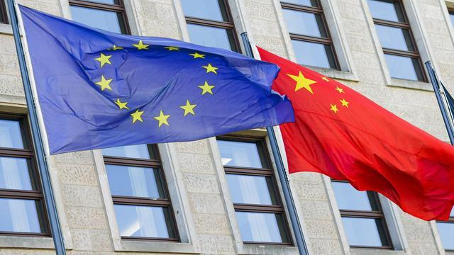 特朗普公开悬赏，谁对中国加征关税，可换得美国的免死金牌？