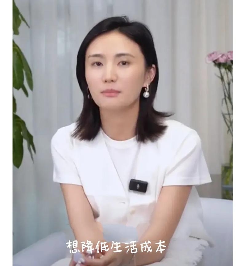 而伴侣那句“不后悔嫁予他”，更是如同一颗投入平静湖面的巨石，激起千层浪，让人惊得