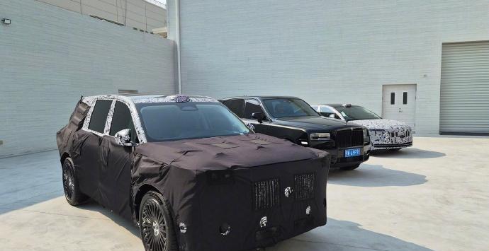 岚图两款新车曝光！分别是岚图即将推出的全尺寸旗舰SUV（内部代号“泰山”），以及