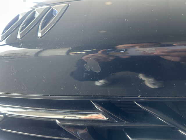 24款别克君威保险杠多处掉漆
买了不到两年的别克君威28T纵享，前保险杠十几处车