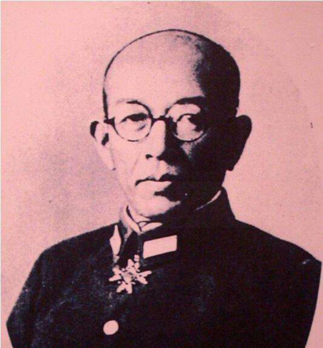 1939年，日军少将中村正雄被击中腹部，身受重伤，军医为了取出子弹，只能切开他的