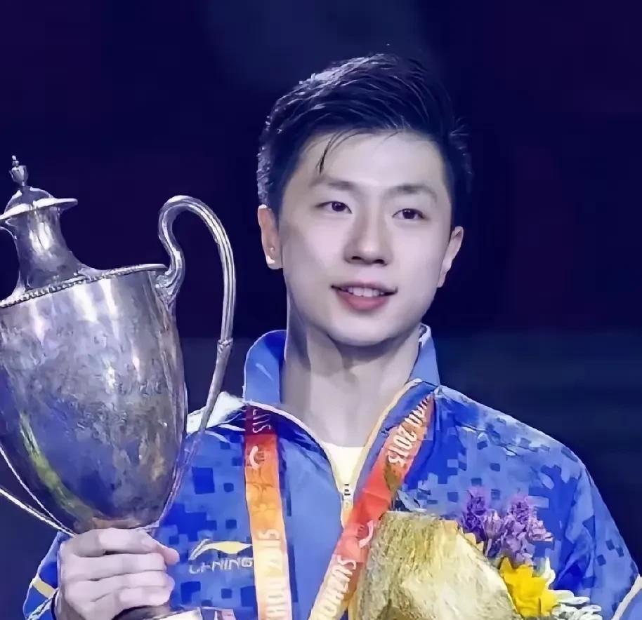 有句话忍很久不敢问，
入选国乒男队条件之一，
必须是要长的帅吗？
从马龙到张继科