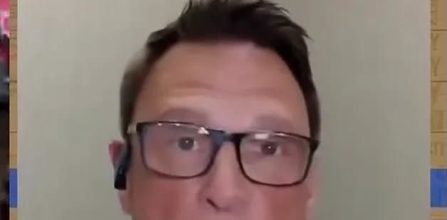 ESPN专家评价杨翰森前三场夏季联赛:他就是场上的指挥家

“第一次，我都不